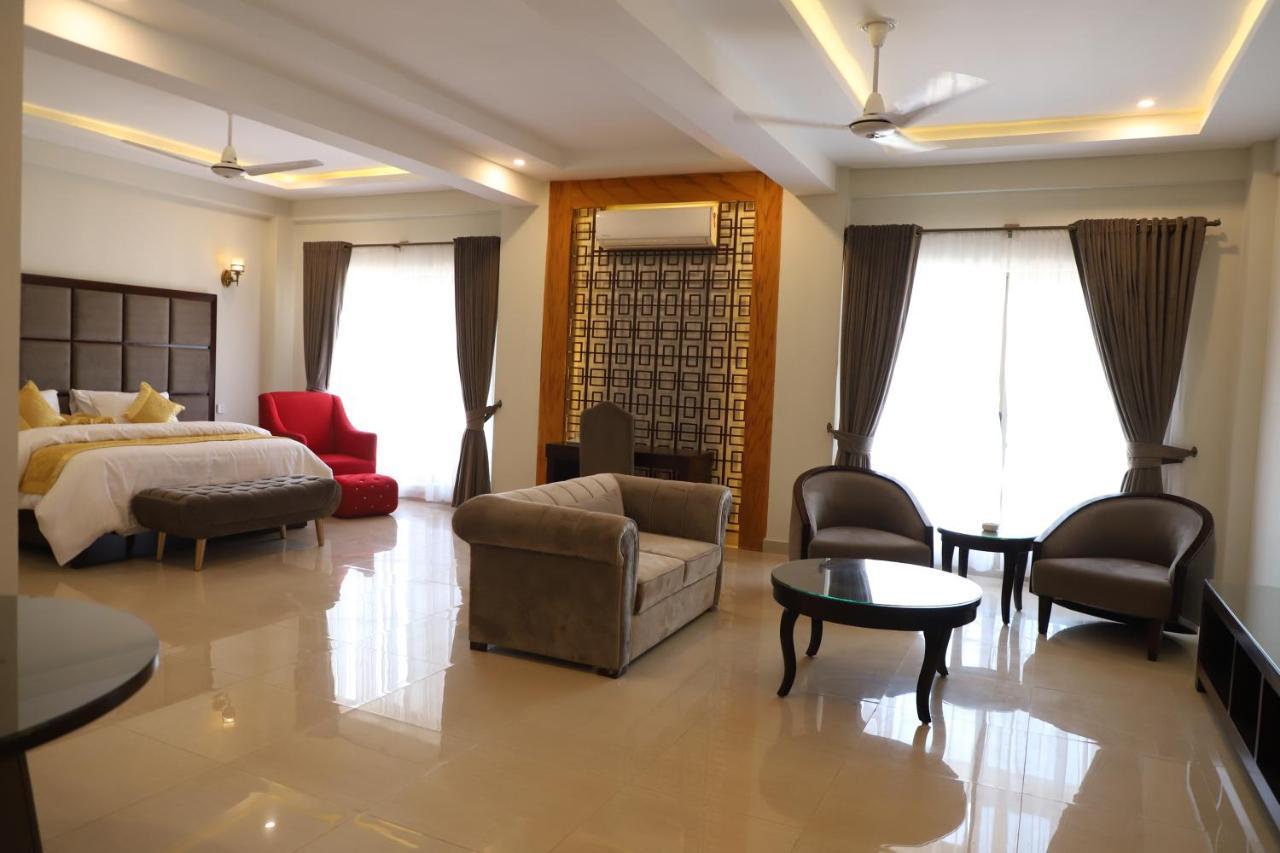 Swat Palace Hotel By Northin Mam Derai Extérieur photo