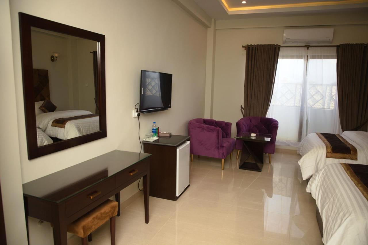 Swat Palace Hotel By Northin Mam Derai Extérieur photo