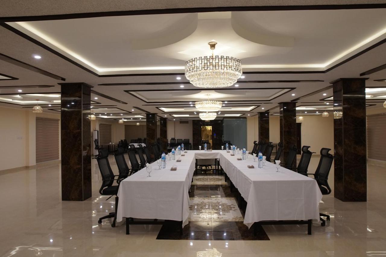 Swat Palace Hotel By Northin Mam Derai Extérieur photo