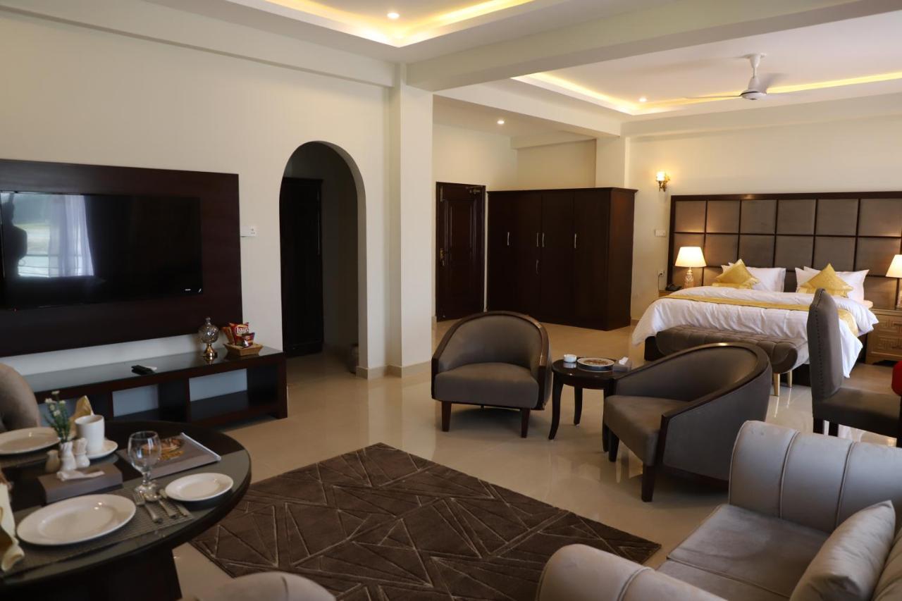 Swat Palace Hotel By Northin Mam Derai Extérieur photo