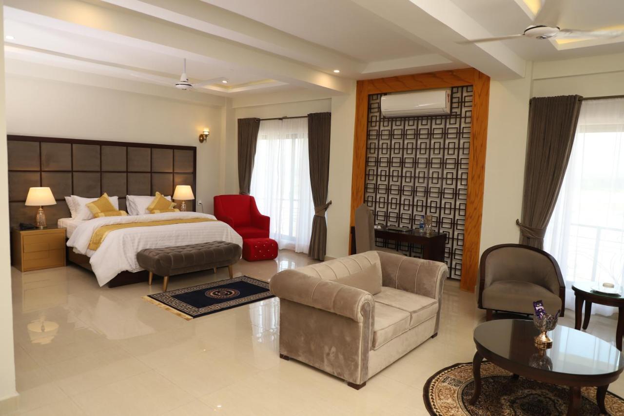 Swat Palace Hotel By Northin Mam Derai Extérieur photo